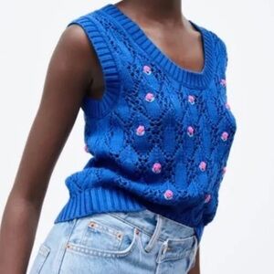 Zara Embroidered Floral Sweater Vest Size Small